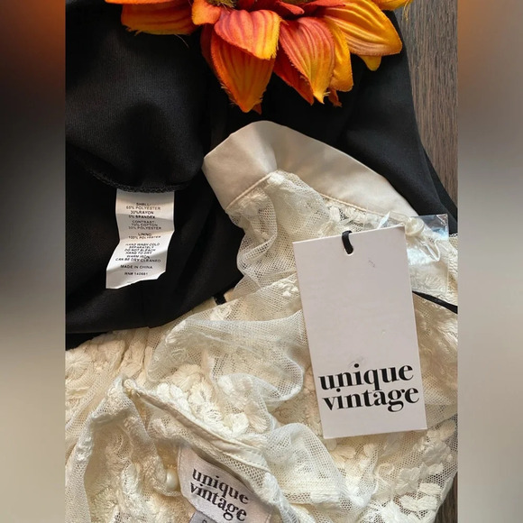 🦋B2G1🦋UNIQUE VINTAGE Ivory & Black Wiggle Dress With Lace Illusion NWT - Picture 11 of 13